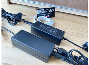 SYNTHROTEK V2 7805