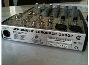 Behringer UB802