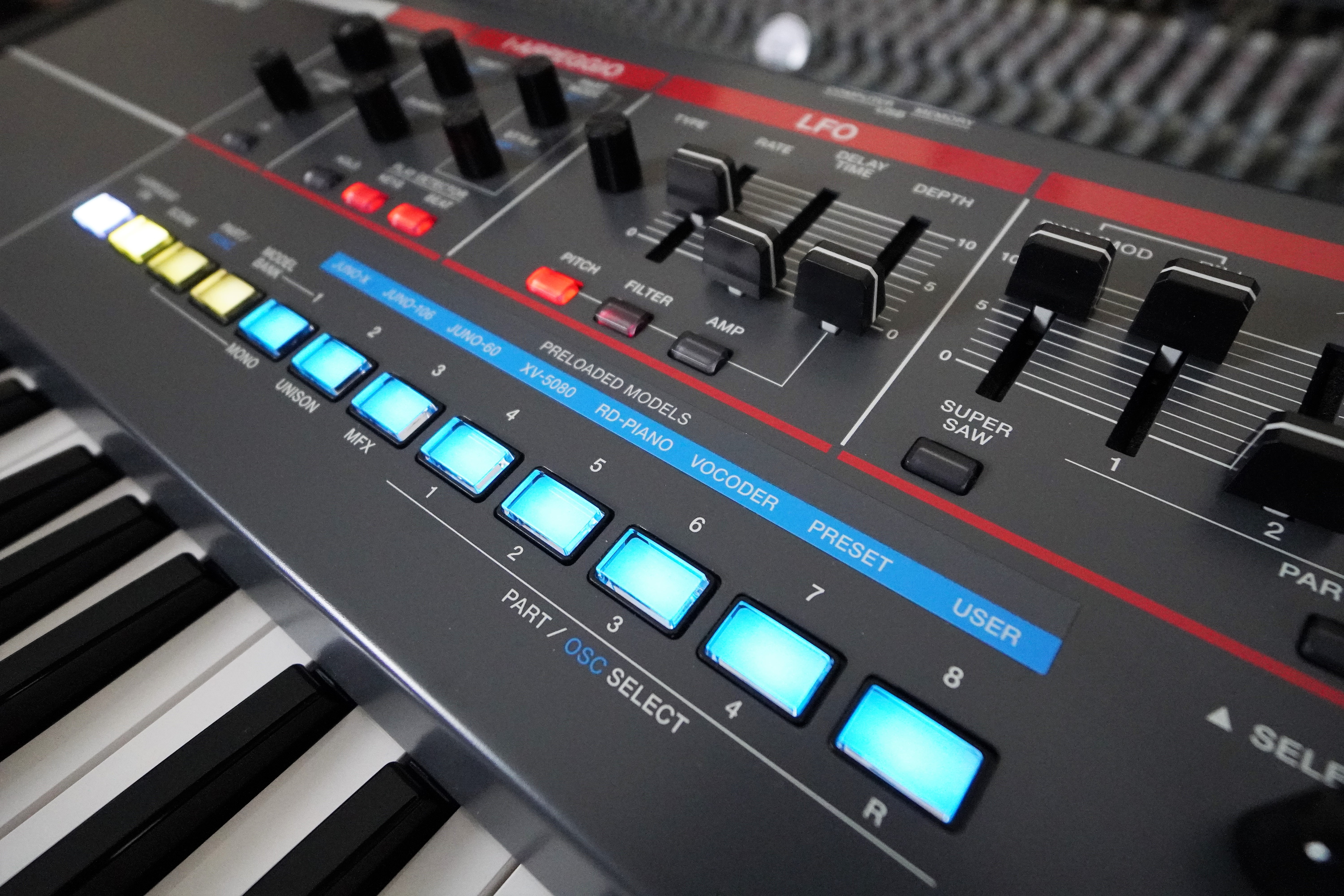 Juno-X 02tof 12 zoom gauche