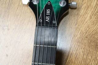 Carvin AE 185