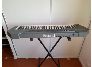 Roland JX-1