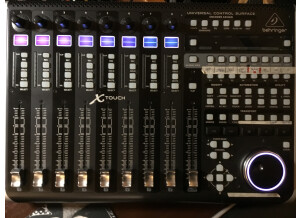 Behringer X-Touch (1260)