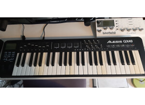 Alesis QX49