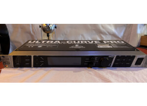 Behringer Ultracurve Pro DEQ2496 (92587)