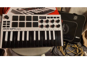 Akai Professional MPK mini mk3 (69742)
