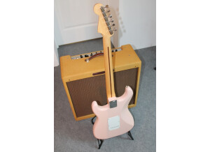 Strat Pink b3