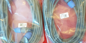 Vends lot de 2 câbles haut-parleurs "the ssnake SLL21510" neufs.
