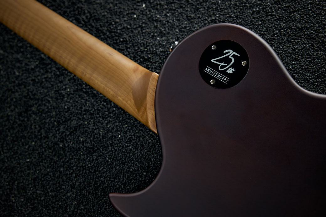 Harley Benton SC-25TH : SC-25THMEDAILLON