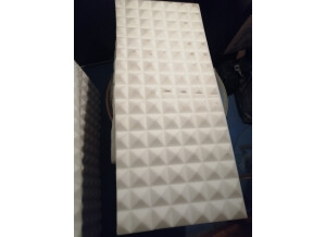 the t.akustik Basotect Pyramide 70mm Blanc