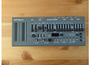 Roland SH-01A (57236)