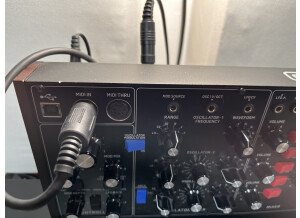 Behringer Model D (84632)