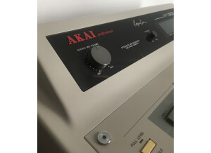 Akai Professional MPC60 MkII  (73912)
