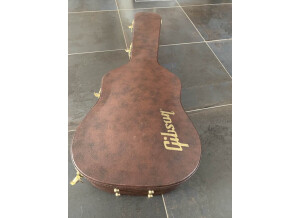 Gibson Songwriter Deluxe Cutaway (81073)