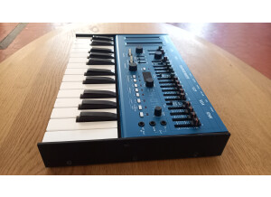 Roland SH-01A (70871)