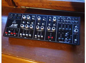 Behringer CAT Synthesizer (94171)
