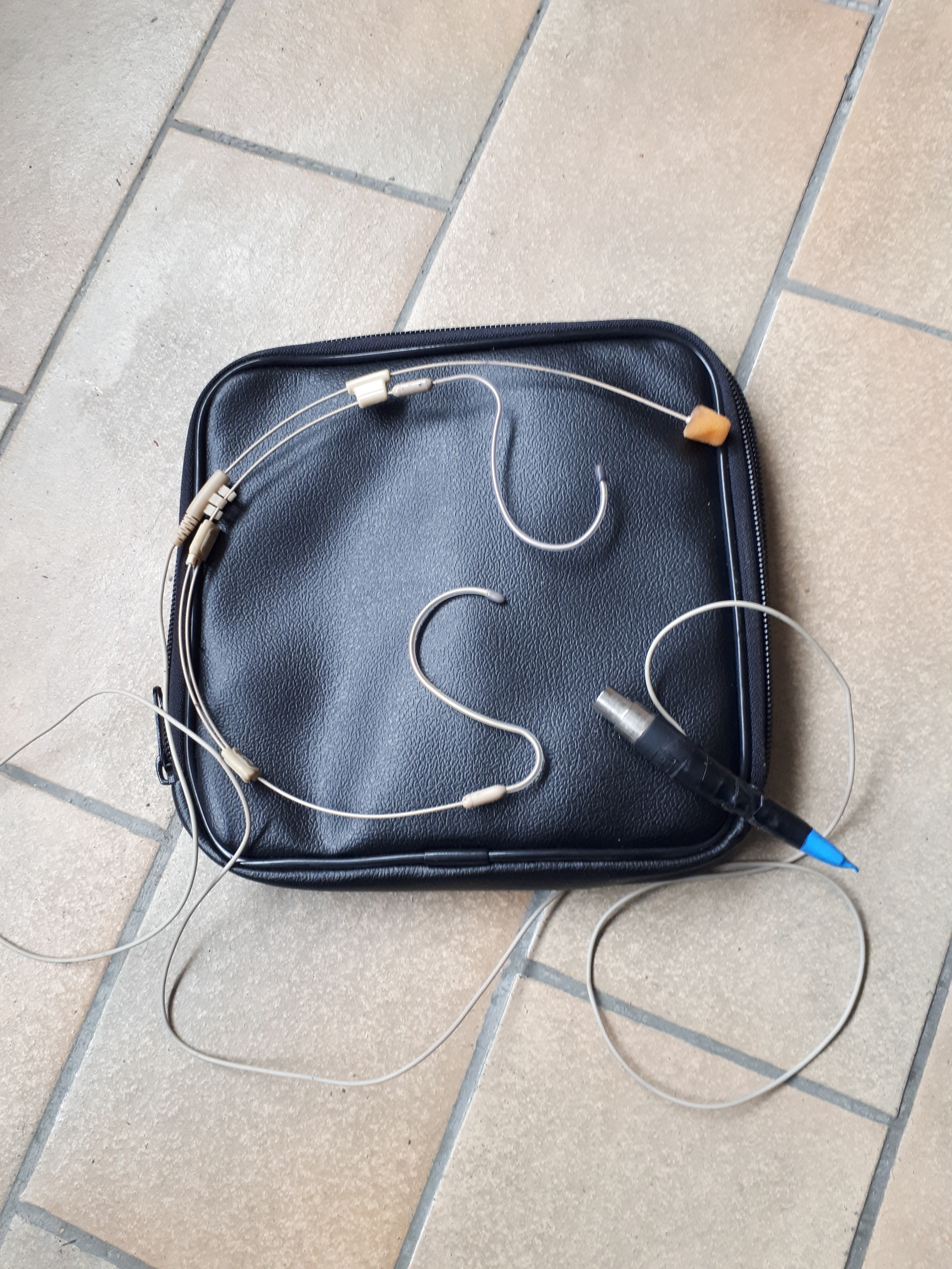 VENDS MICRO CASQUE RE97 2TX ELECTRO VOICE