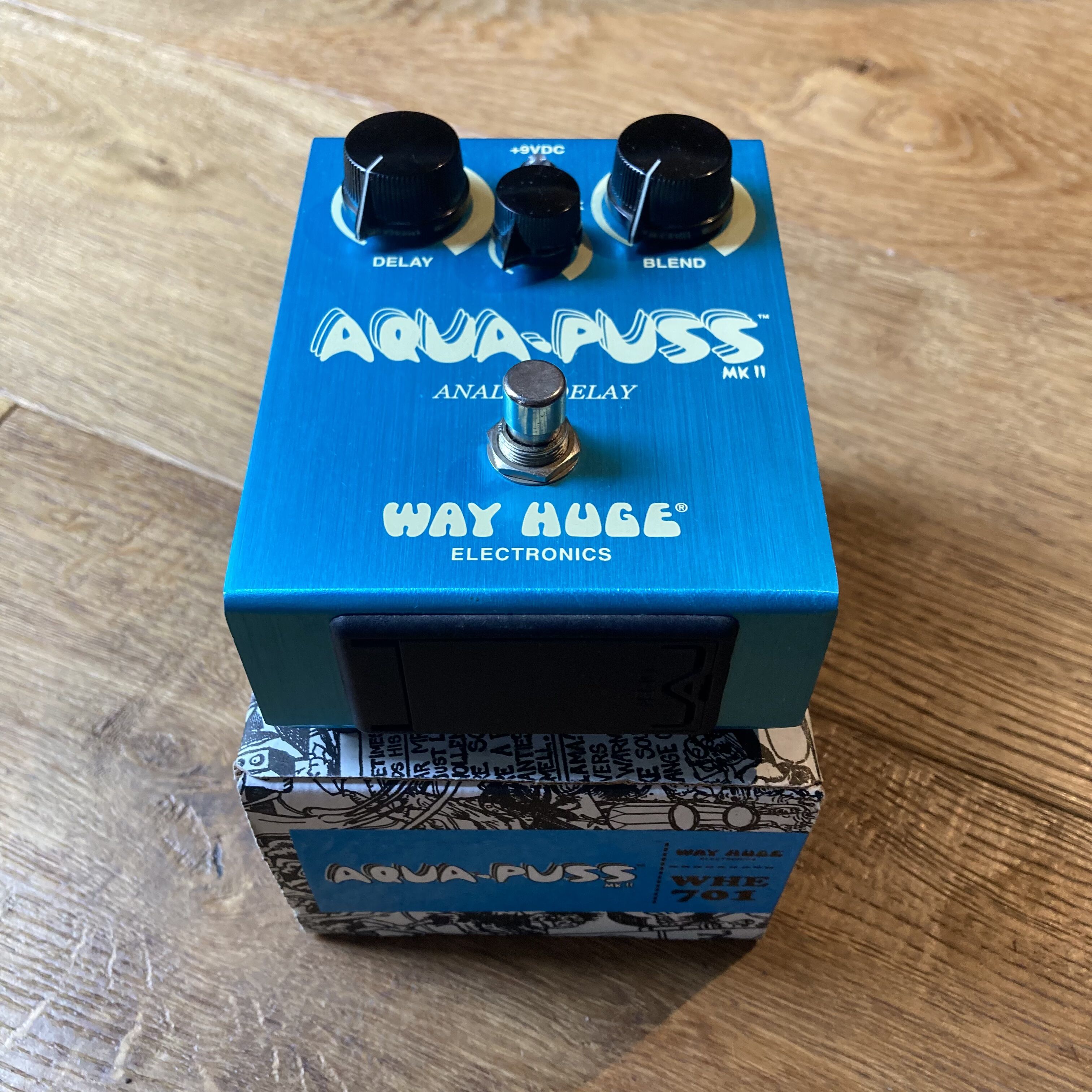 WHE701 Aqua Puss Analog Delay MkII Way Huge Electronics - Audiofanzine