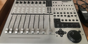 Vends Mackie control universal pro