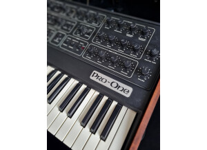 Sequential Circuits Pro-One (7871)