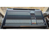 Table de mixage analogique 32 piste SOUNDCRAFT GB4-32 + Flight à roulettes