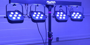 V Lumières DJ Ayra ComPar Kit 2 set d'éclairage à LED