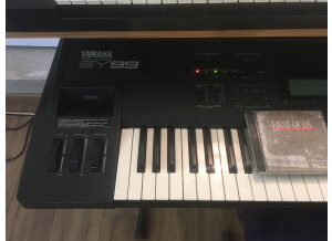 Yamaha SY99 (53501)