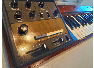 Korg M-500 (54916)
