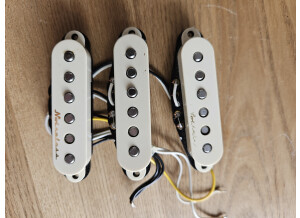 Fender Vintage Noiseless Stratocaster Pickups (60495)
