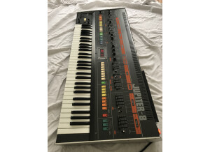 Roland Jupiter-8 (95128)