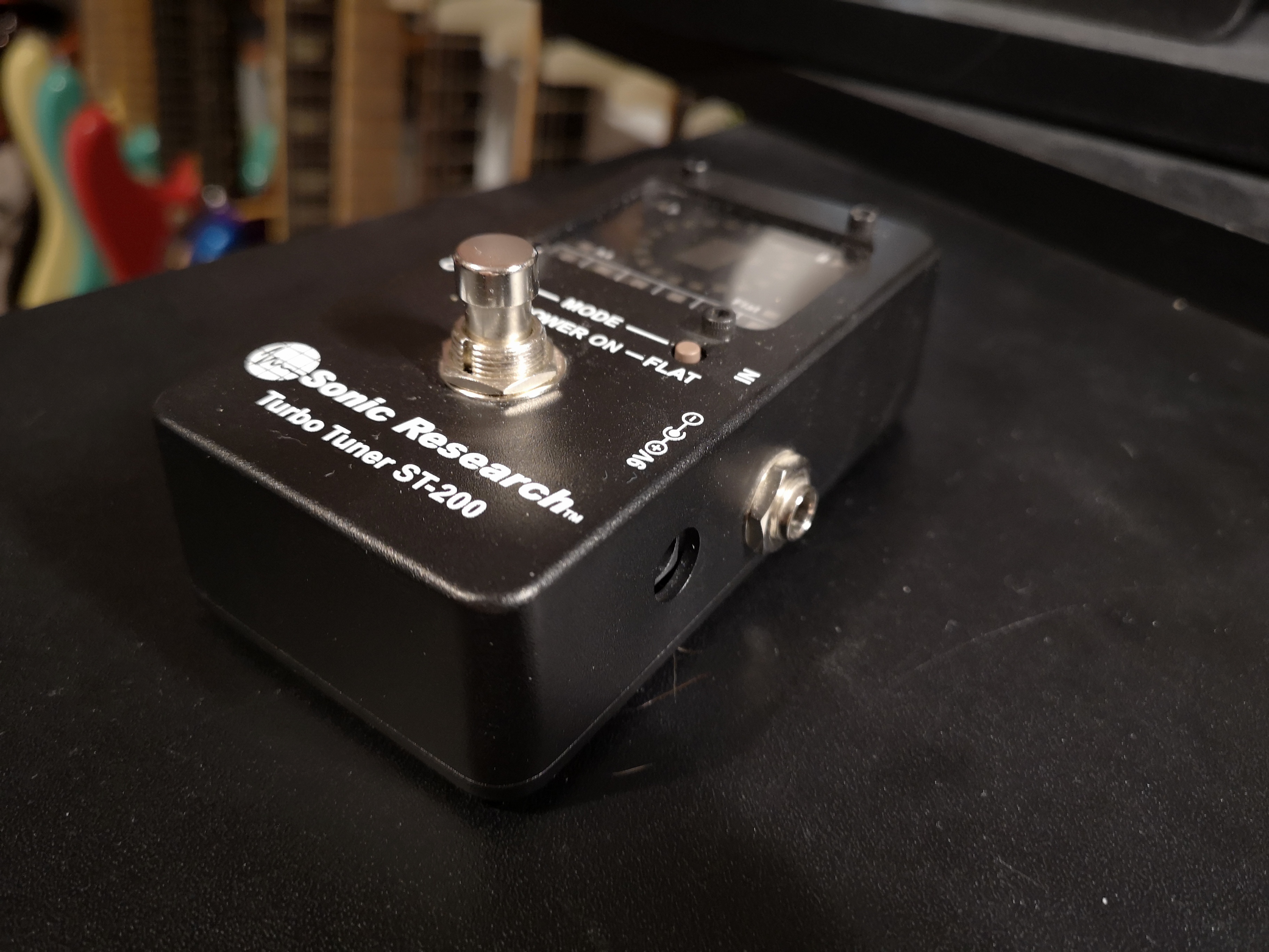 ST-200 Stomp Box Strobe Tuner Sonic Research - Audiofanzine