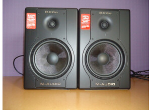 M-Audio BX8a Deluxe (30462)