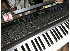 Roland E-20 (15661)