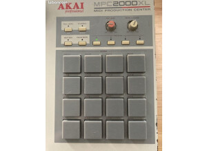 Akai Professional MPC2000XL ZIP (87595)