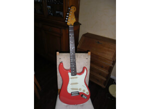Squier Simon Neil Signature Stratocaster - Fiesta Red Rosewood