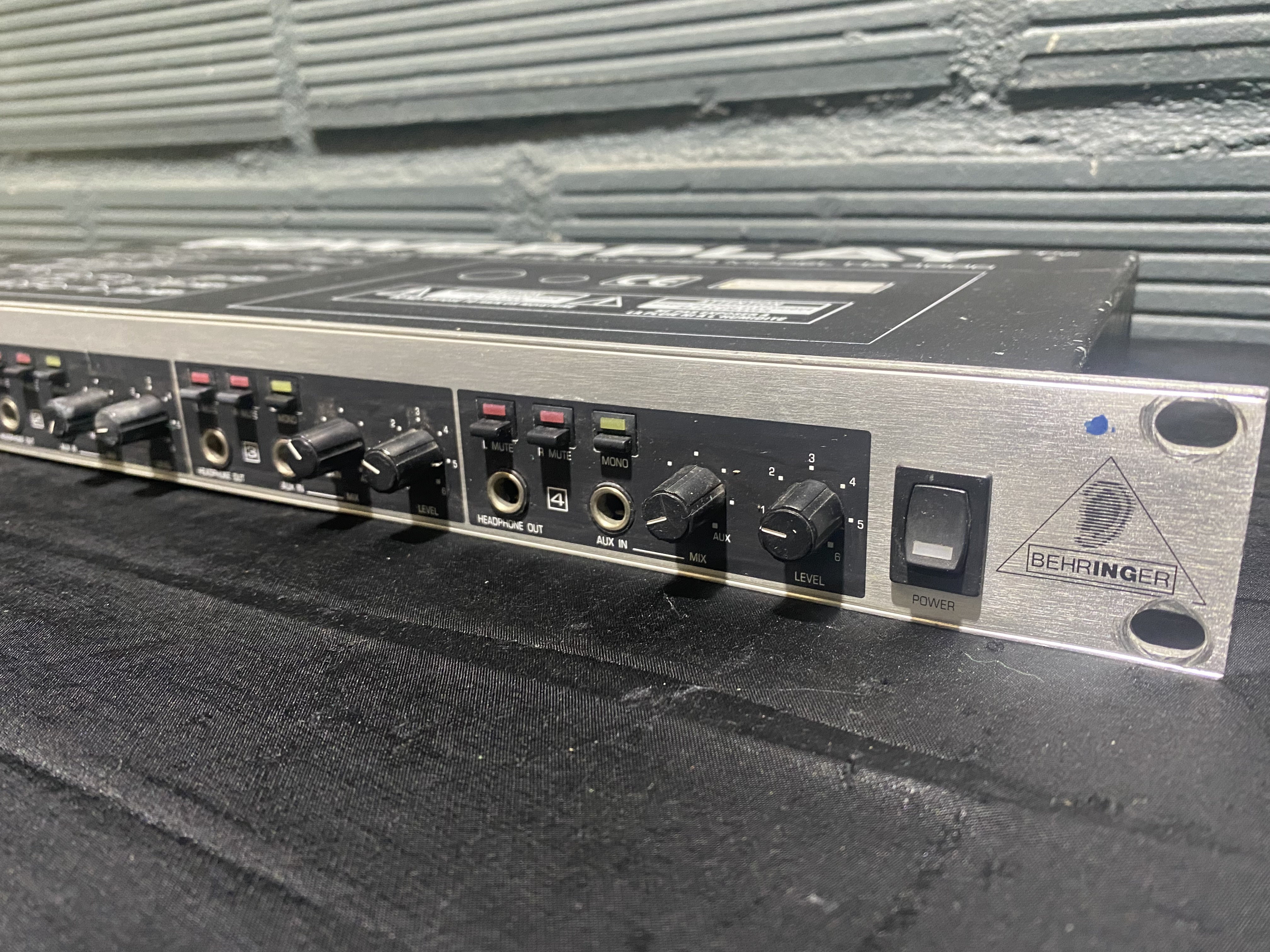 Behringer HA 4000 (80896)