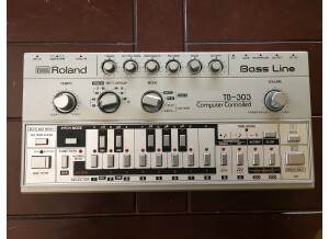 Roland TB-303 (31881)