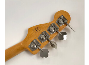 Squier Classic Vibe Late ‘60s Jazz Bass (1900)