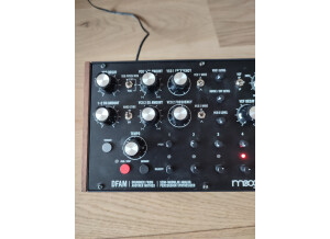 Moog Music DFAM (Drummer From Another Mother) (92685)