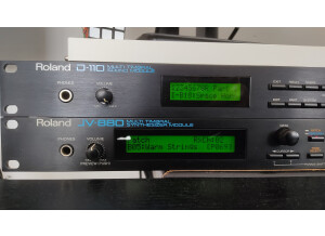 Roland JV-880