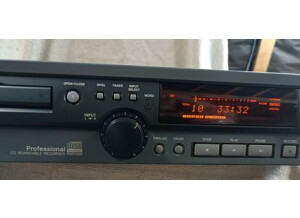 Tascam CD-RW2000 v3 (36059)