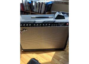 Fender FM 212R (68707)