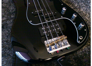 Squier Matt Freeman Precision Bass - Black Maple
