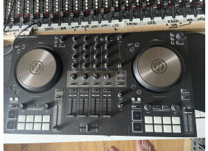Native Instruments Traktor Kontrol S3 (31917)