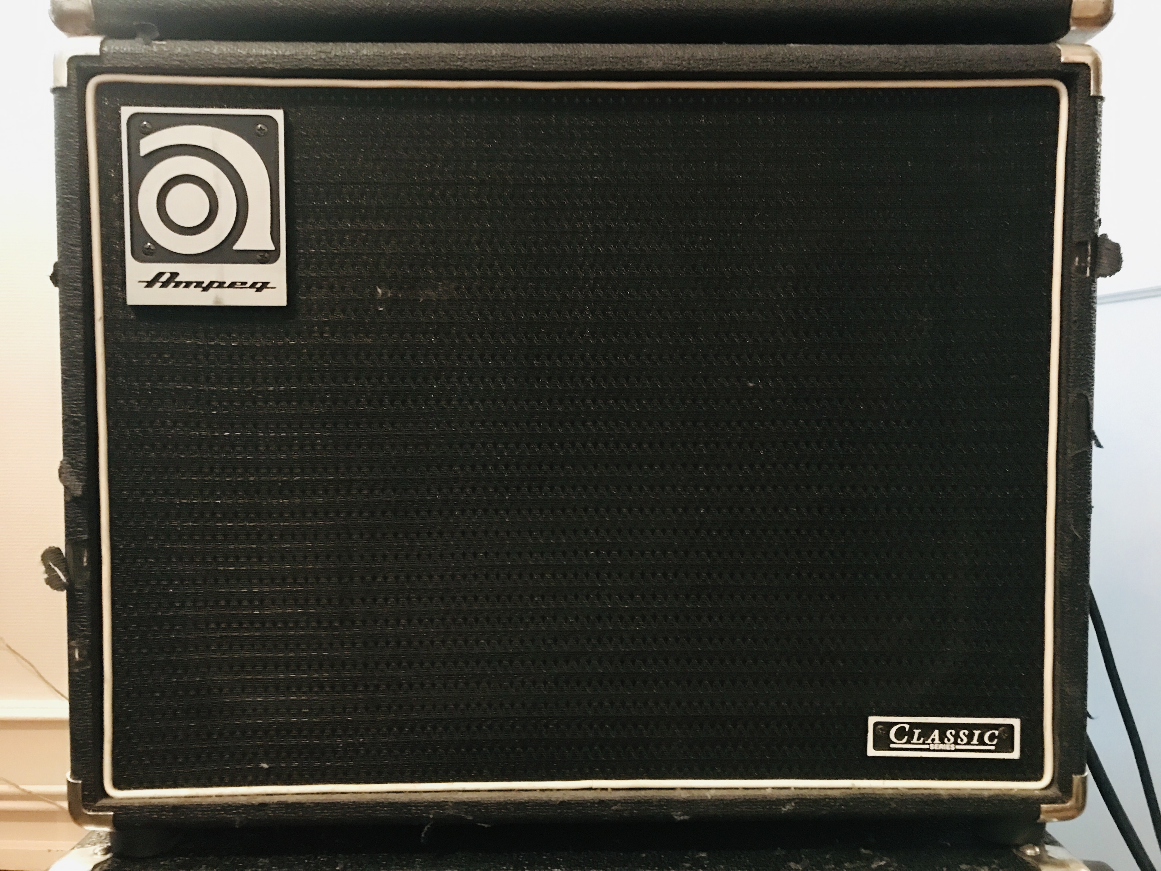 Baffle Basse SVT112HE