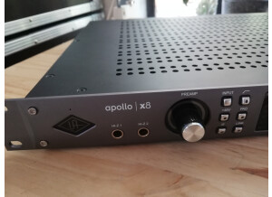 Universal Audio Apollo x8 (2646)