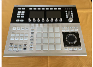 Native Instruments Maschine Studio (4556)