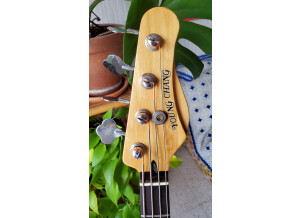 Young Chang Jazz Bass (92613)