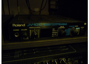 Roland JV-1010 (19)