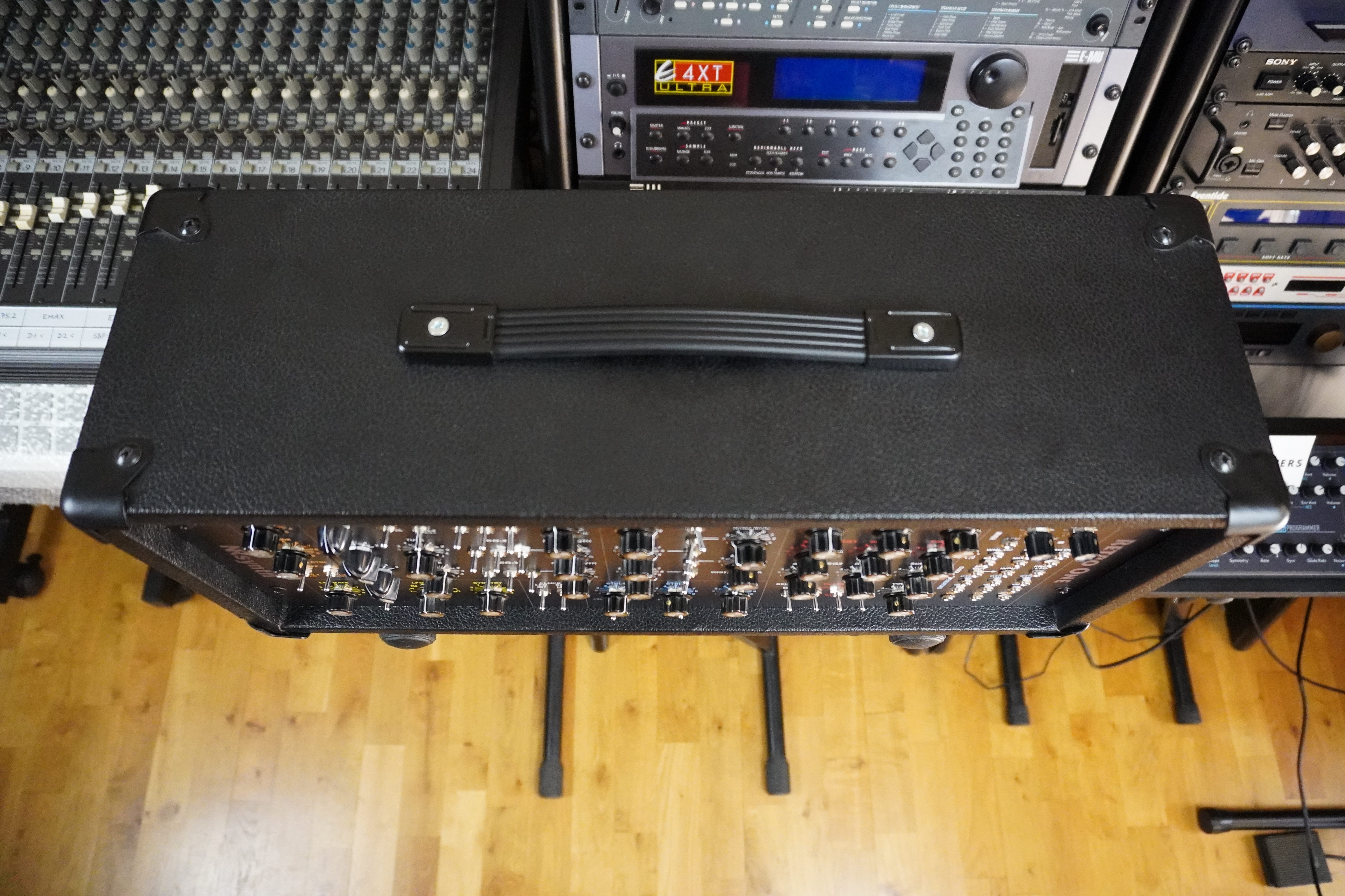 Retro One mk2 2tof 05