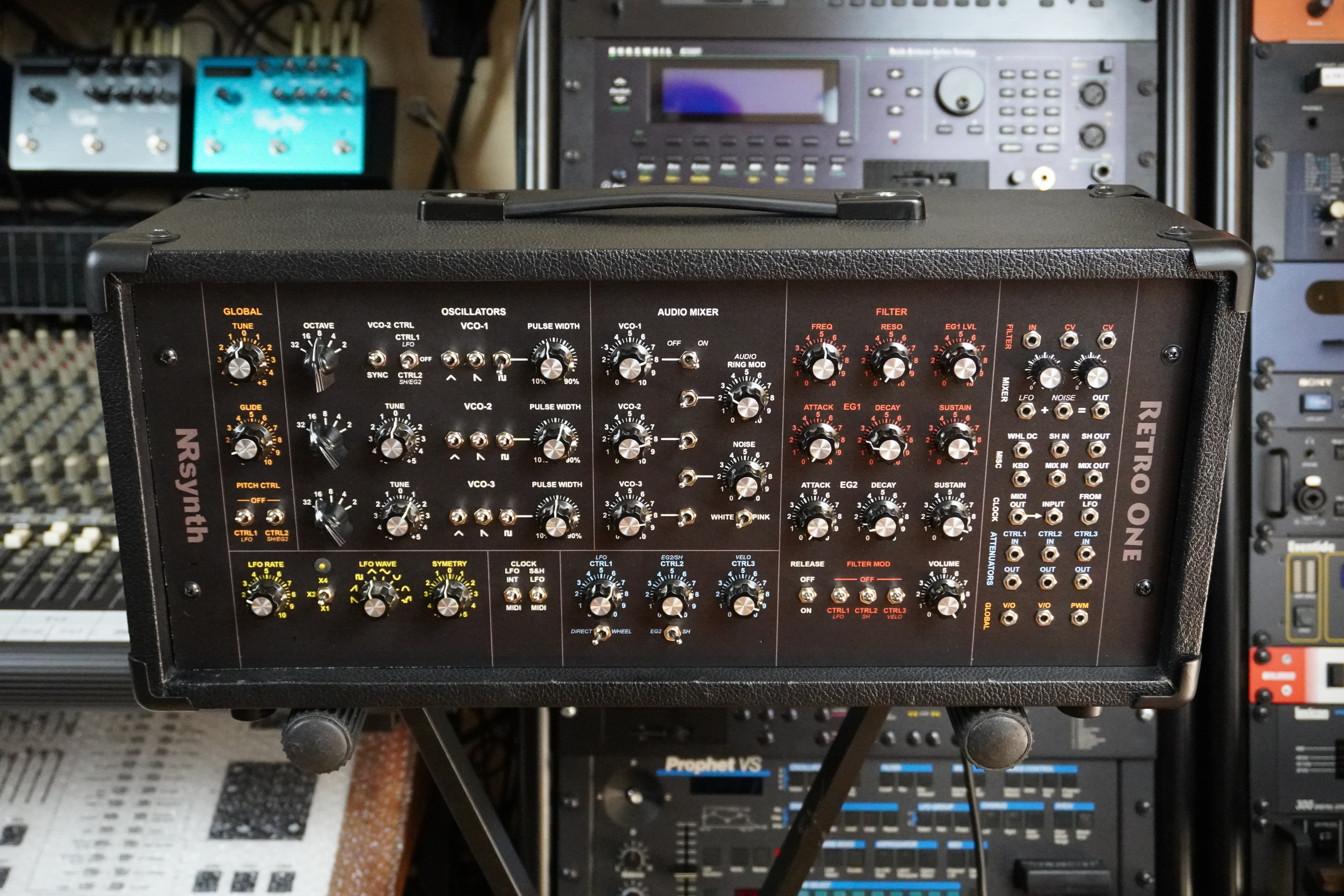 Retro One mk2 2tof 01